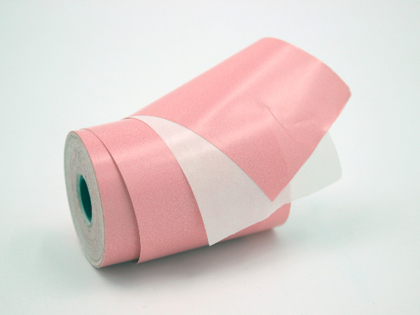 不干胶标签粘在纸箱上用水胶还是热熔胶好？